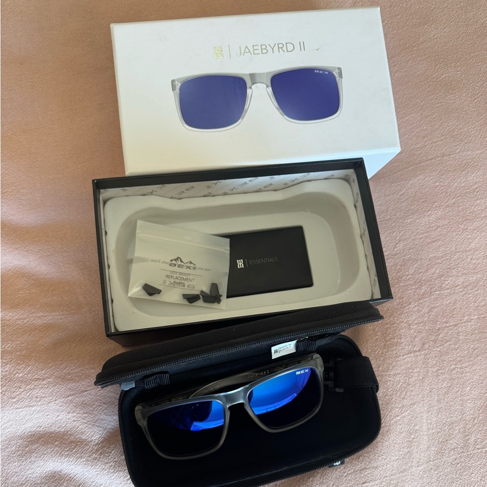Jaebyrd II Blue Sunglasses